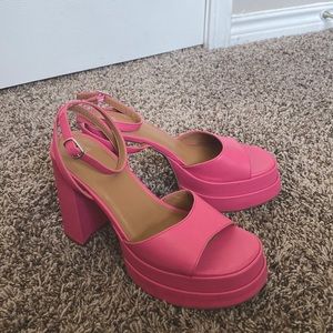 Wild Fable Hot Pink Platform Heels. Size 9. Worn once.